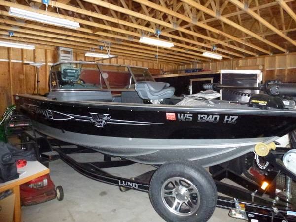 Tim Peterson's Lund Boat for sale on Walleyes Inc .